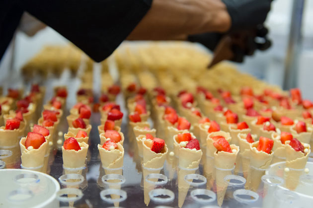 Dessert Strawberry-filled Cones 