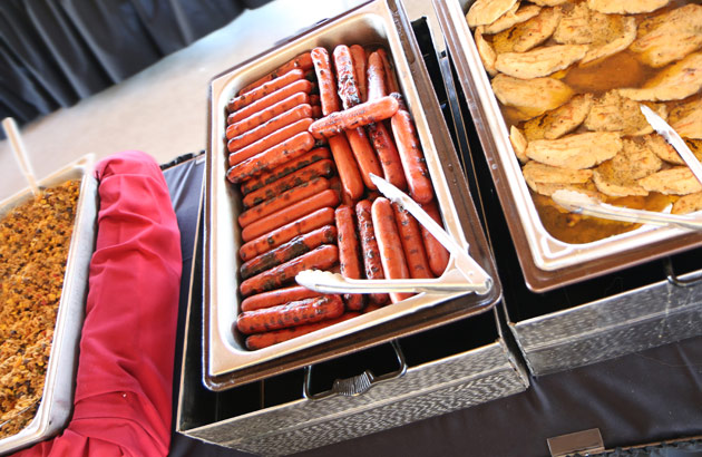 Tasty Buffet for Weekday Picnics in Milwaukee