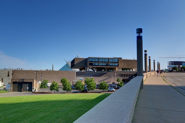 Milwaukee County War Memorial