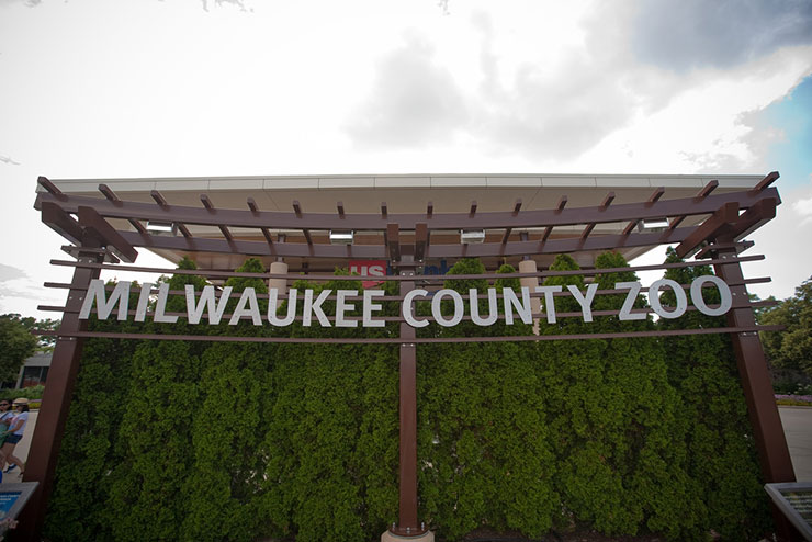 milwaukee county zoo