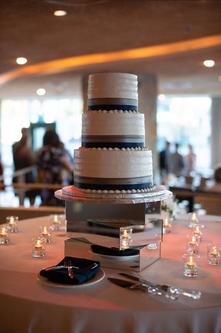 Aggies Bakery & Cake Shop Wedding Cake