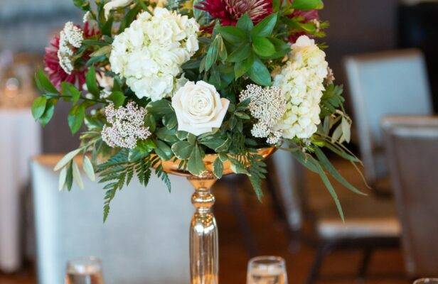 floral arrangement at milwaukee wedding