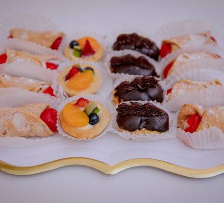 mini dessert options at milwaukee wedding