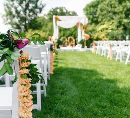 wedding ceremony aisle at Boerner Botanical Gardens