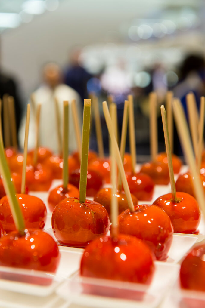 red candy apple