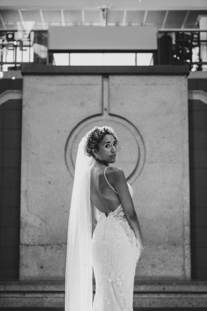 elegant milwaukee bride