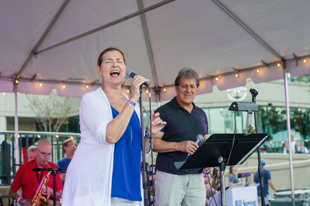 singing entertainment band