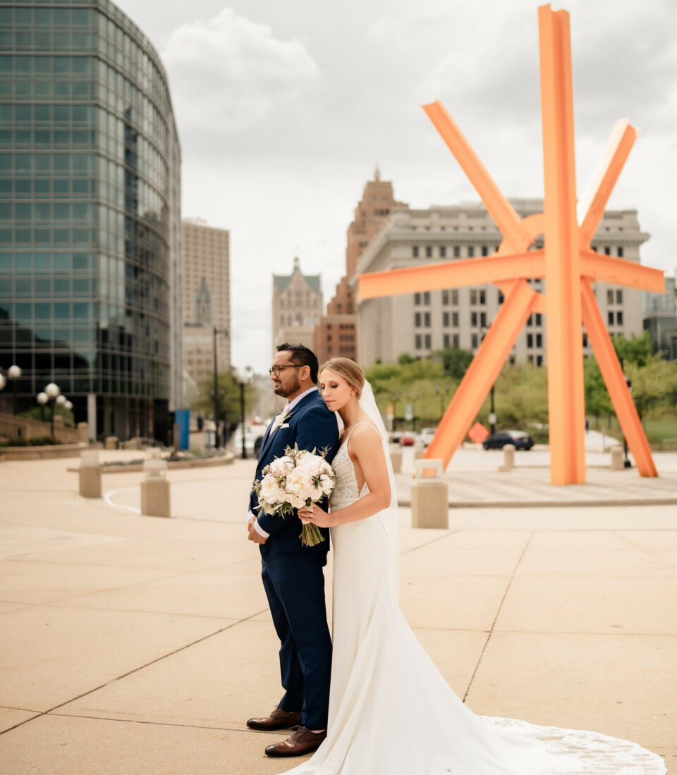married couple by the lakeshore milwaukee event and wedding venues