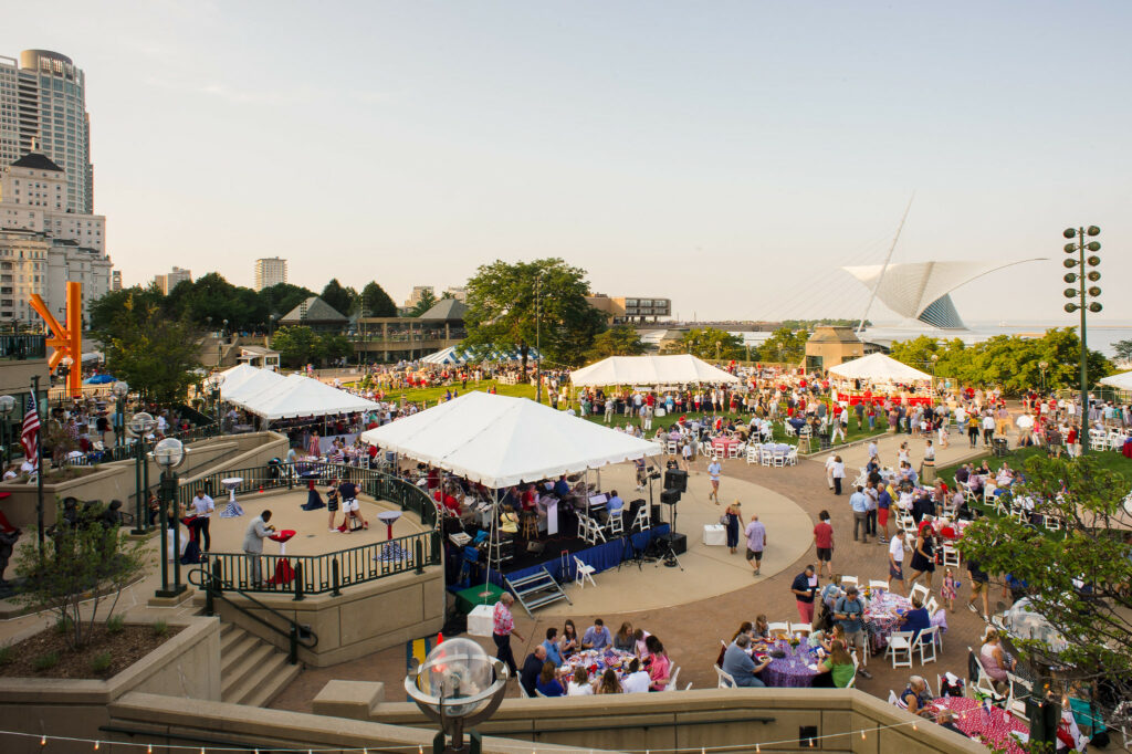 crowds attending picnic event
